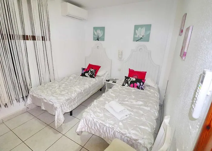 148 Parque Santiago 2 By Tenerife & Sales Апартаменты